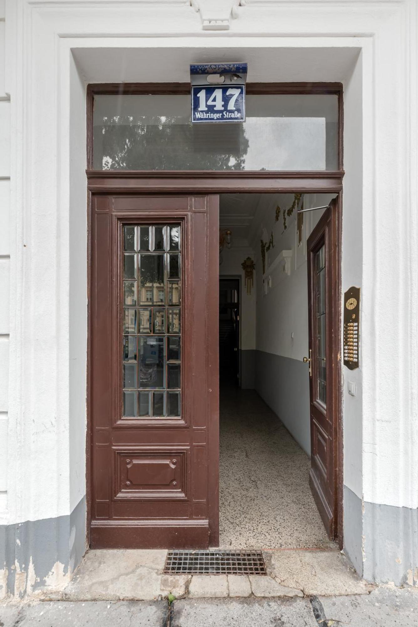 Cozy Apartment In The Charming Cottage Quarter Вена Экстерьер фото