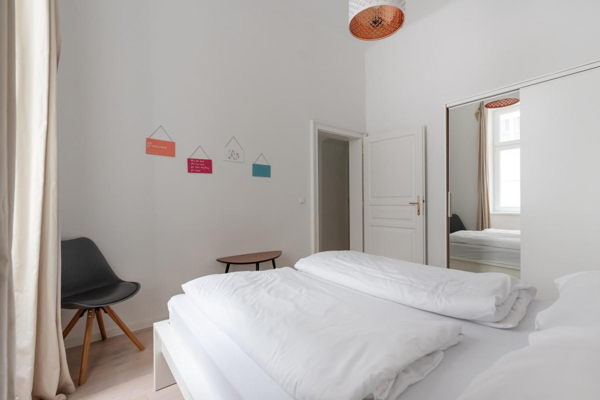 Cozy Apartment In The Charming Cottage Quarter Вена Экстерьер фото